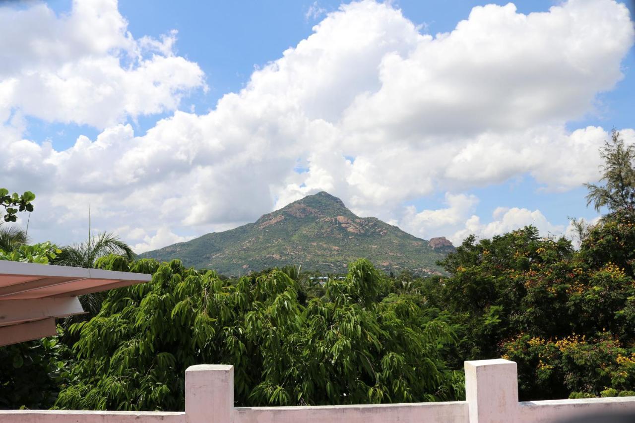 Hotel Siva Sakthi Tiruvannāmalai Extérieur photo