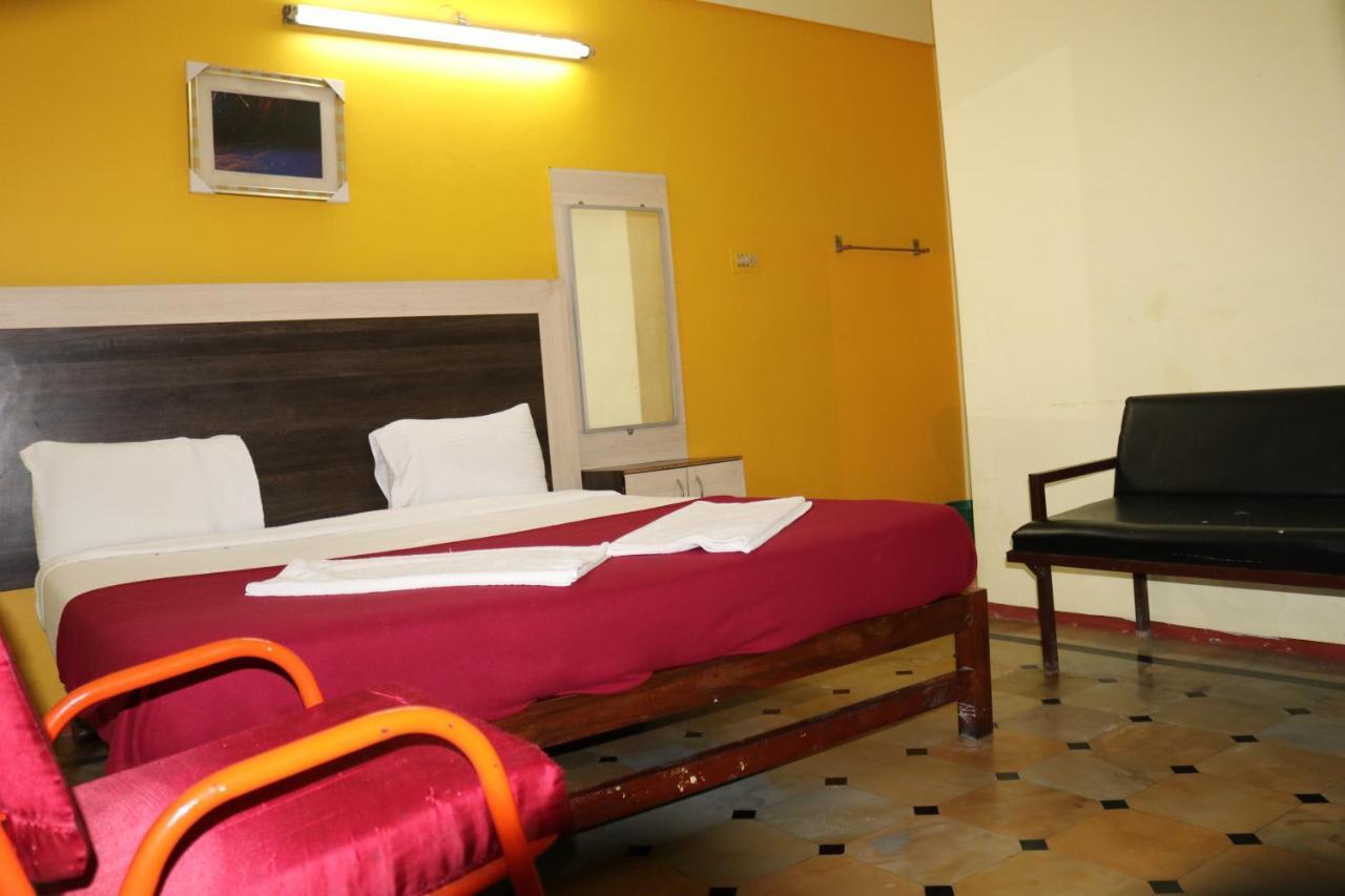 Hotel Siva Sakthi Tiruvannāmalai Extérieur photo