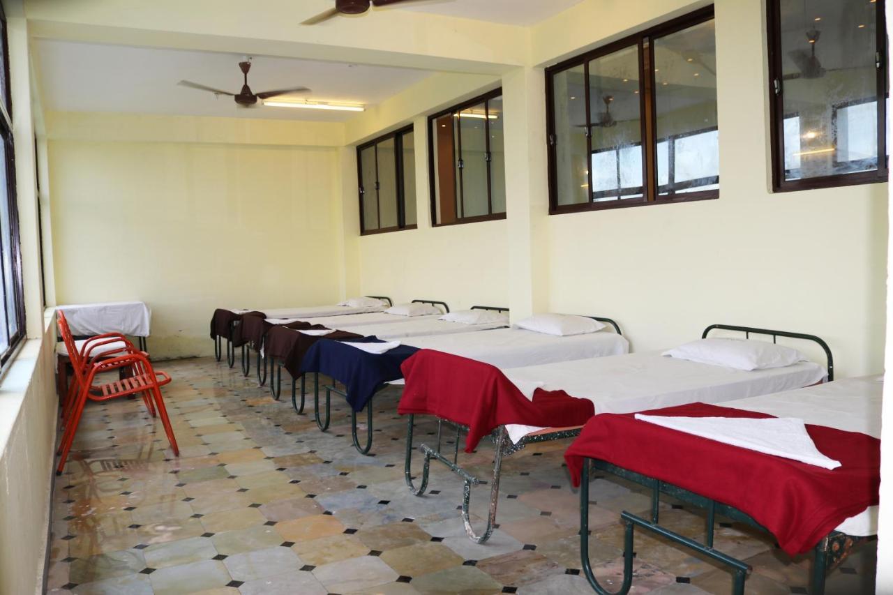 Hotel Siva Sakthi Tiruvannāmalai Extérieur photo