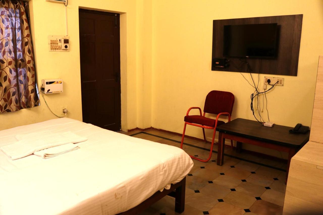 Hotel Siva Sakthi Tiruvannāmalai Extérieur photo