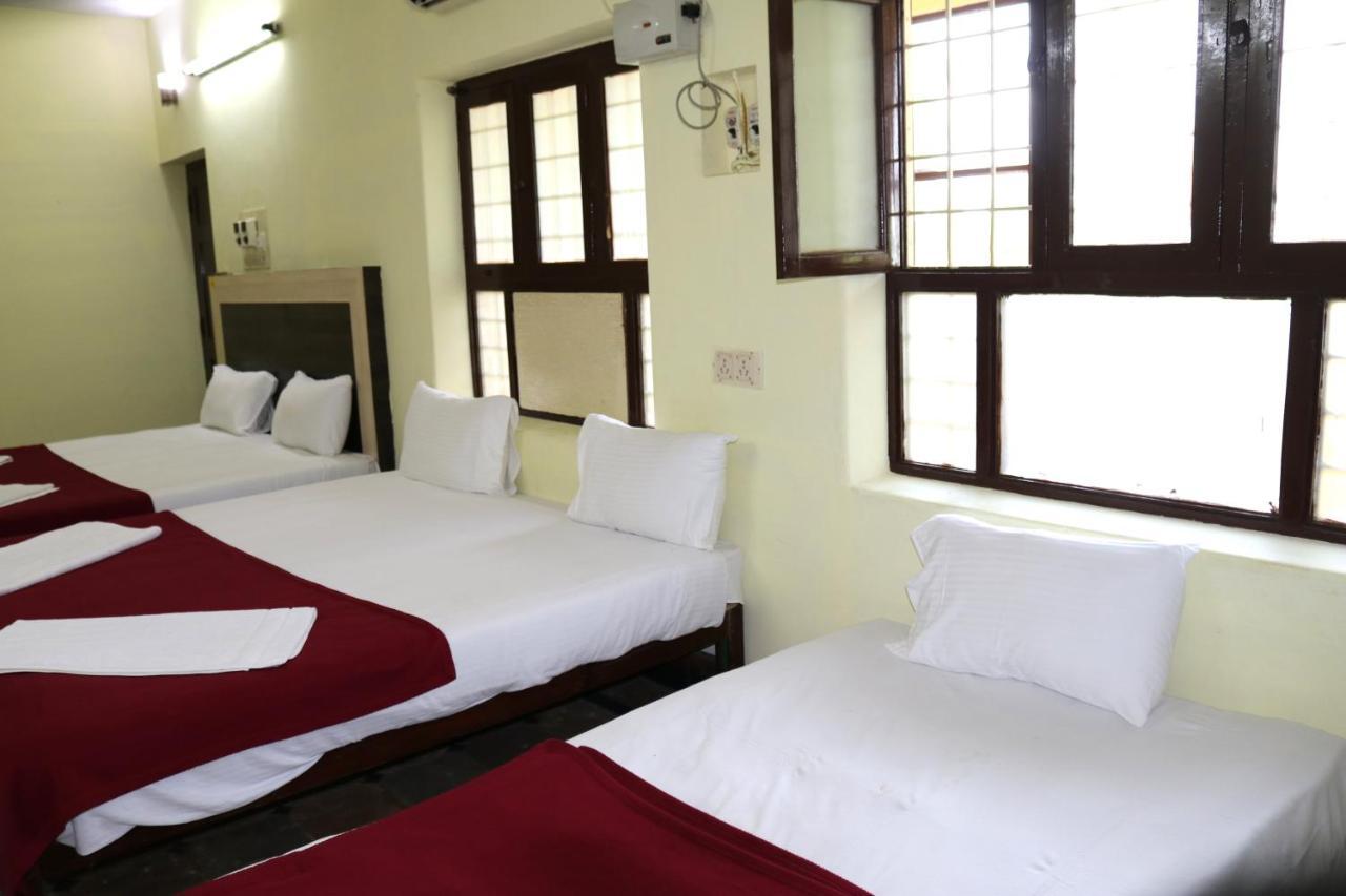 Hotel Siva Sakthi Tiruvannāmalai Extérieur photo