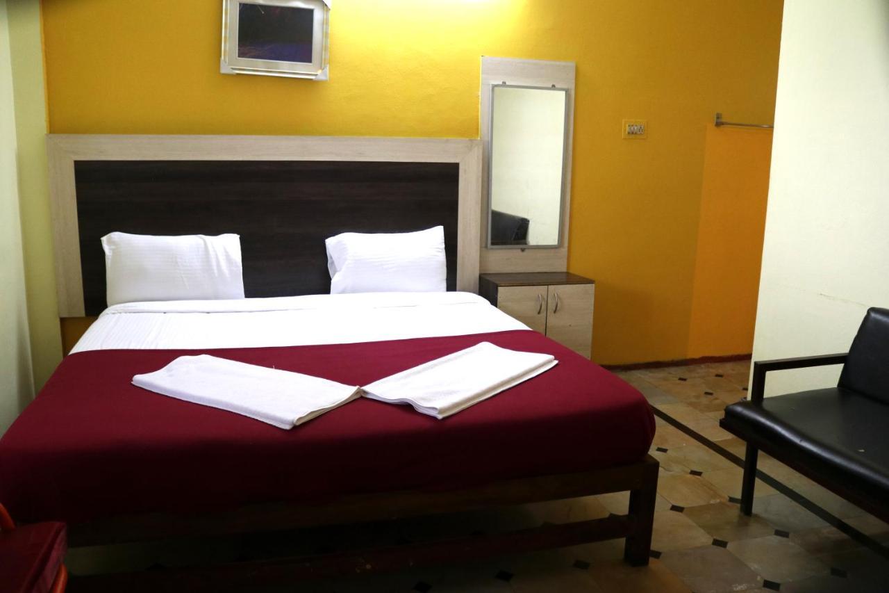 Hotel Siva Sakthi Tiruvannāmalai Extérieur photo