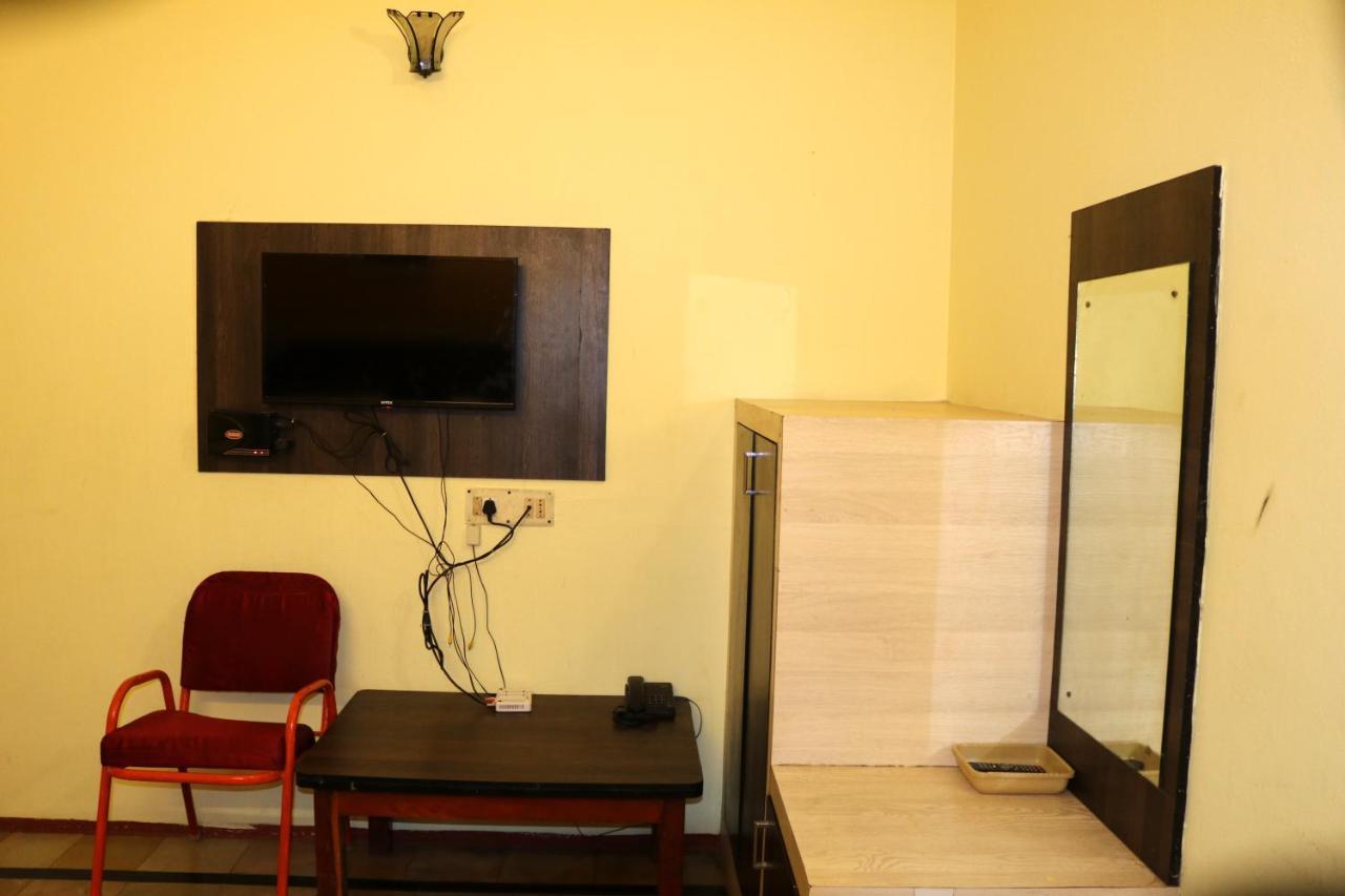 Hotel Siva Sakthi Tiruvannāmalai Extérieur photo