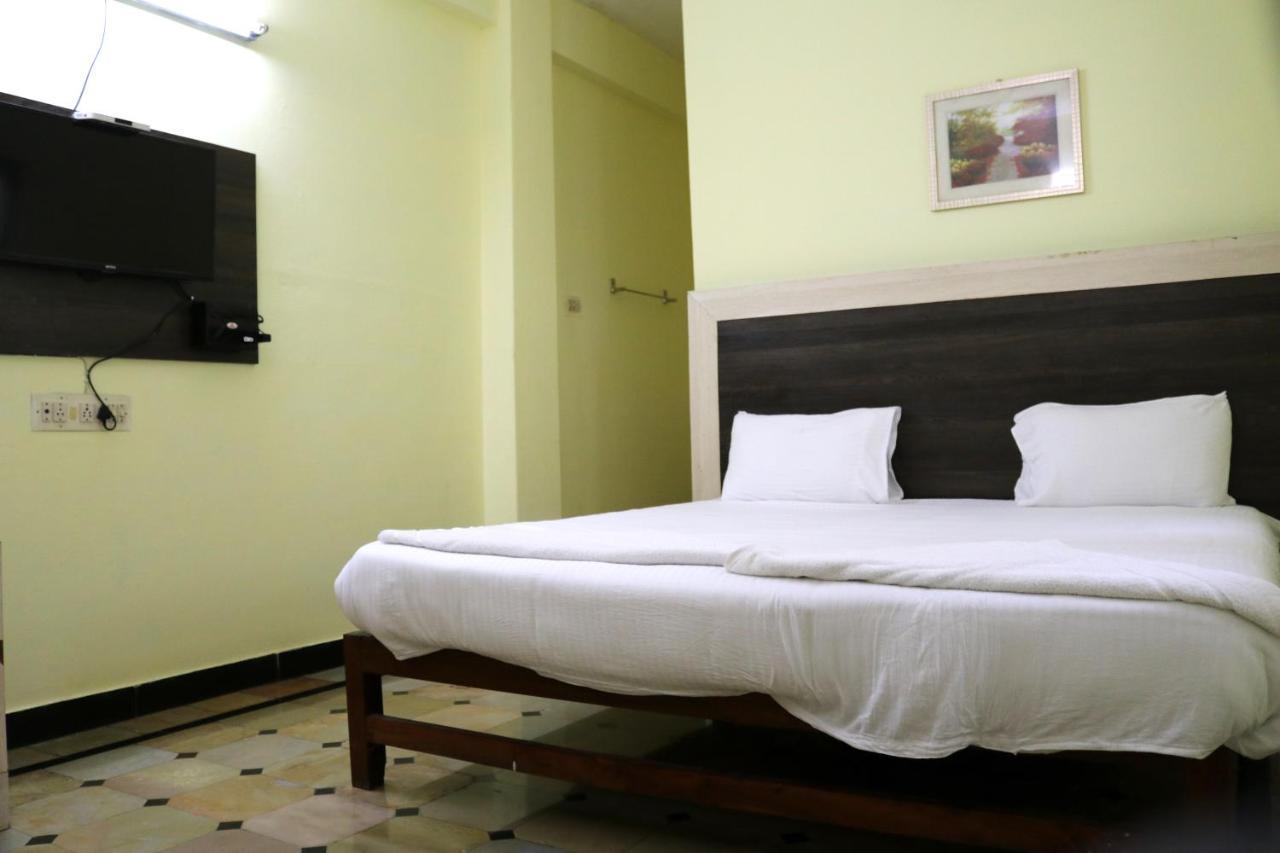 Hotel Siva Sakthi Tiruvannāmalai Extérieur photo