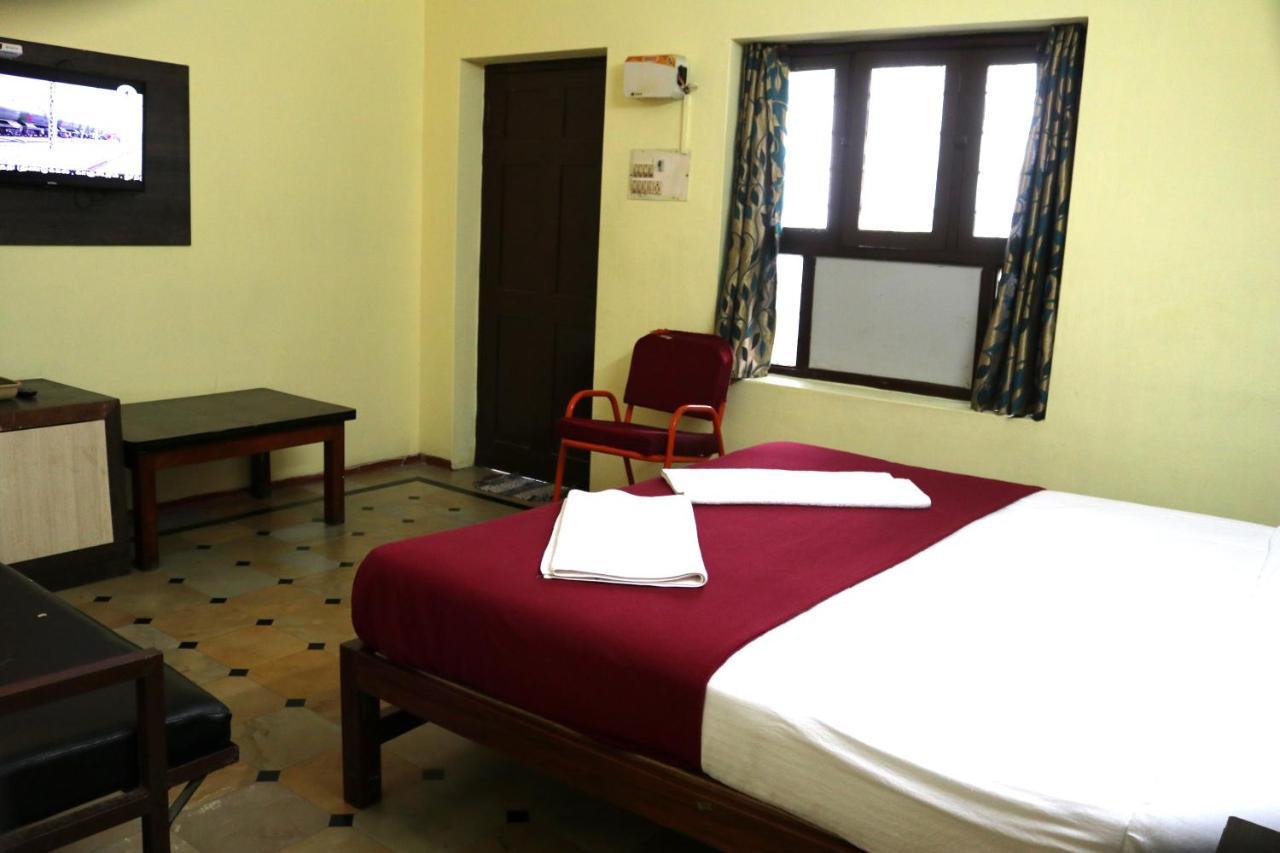 Hotel Siva Sakthi Tiruvannāmalai Extérieur photo
