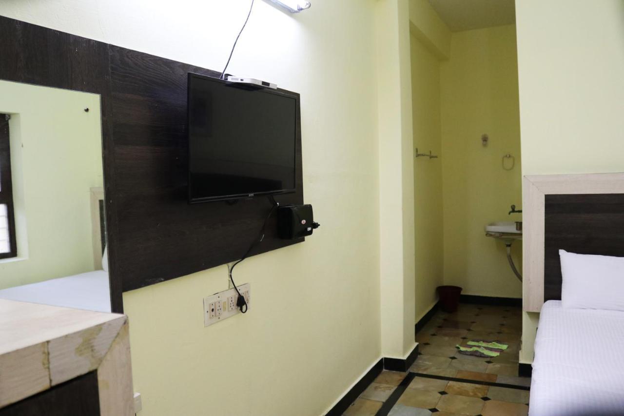 Hotel Siva Sakthi Tiruvannāmalai Extérieur photo