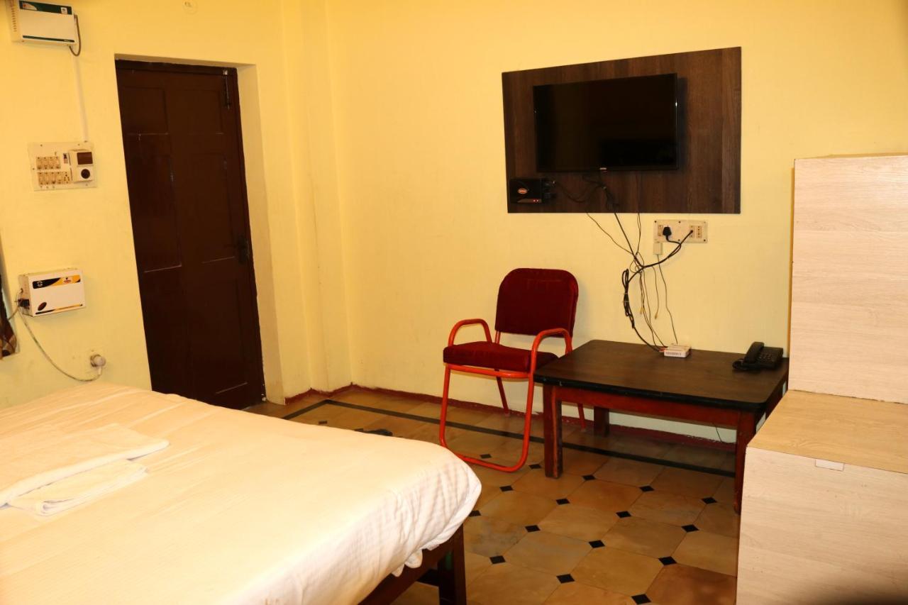 Hotel Siva Sakthi Tiruvannāmalai Extérieur photo